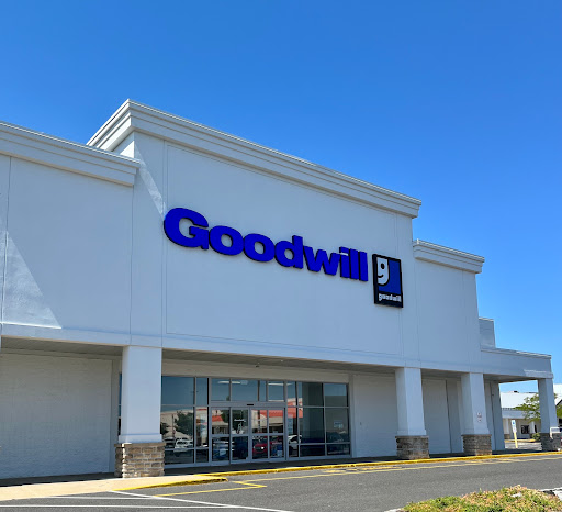 Thrift Store «Goodwill Store & Donation Center», reviews and photos, 2637 Street Rd, Bensalem, PA 19020, USA