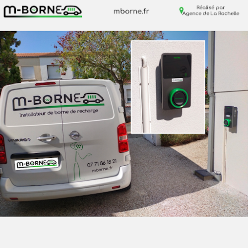 Borne de recharge de véhicules électriques M-BORNE La Rochelle (Charente-Maritime, Poitou-Charentes) Nieul-lès-Saintes