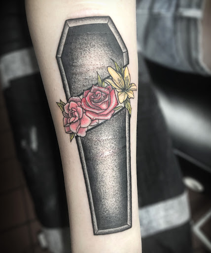 Explore name tattoo ideas for women, creative tattoo ideas in Saint Petersburg, available at Lucky You Tattoo