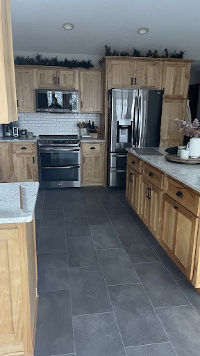 Carpet Store «Carpet City Flooring Center Eau Claire», reviews and photos, 3109 E Hamilton Ave, Eau Claire, WI 54701, USA