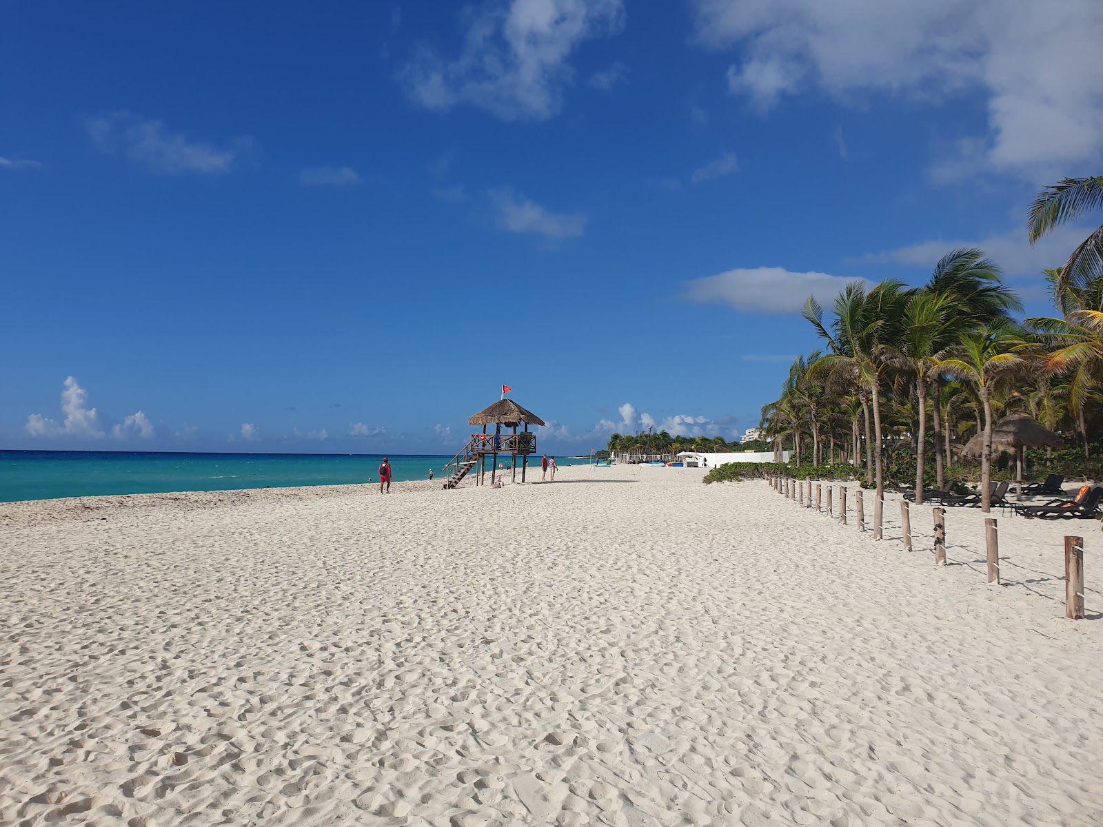 Foto de Playacar beach com água turquesa superfície