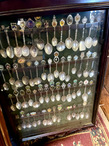 Used Furniture Store «Junk Shop», reviews and photos, 181 Albany Turnpike, Canton, CT 06019, USA