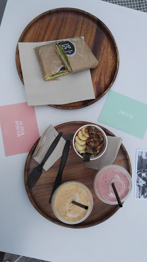Organic Restaurant «Dr Smood - Wynwood Organic Cafe», reviews and photos, 2230 NW 2nd Ave, Miami, FL 33127, USA