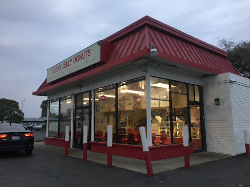 Lucky Jelly Donuts, 760 N Texas St, Fairfield, CA 94533, USA, 