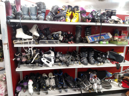 Thrift Store «The Salvation Army Family Store & Donation Center», reviews and photos, 823 E Auburn Rd, Rochester Hills, MI 48307, USA