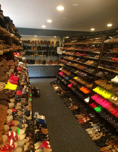 Shoe Store «Sven Factory Outlet Store», reviews and photos, 10000 Lake Blvd, Chisago City, MN 55013, USA