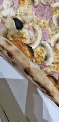 Photos du propriétaire du Pizzas à emporter PIZZA LOLA à Saint-Paul-et-Valmalle - n°6
