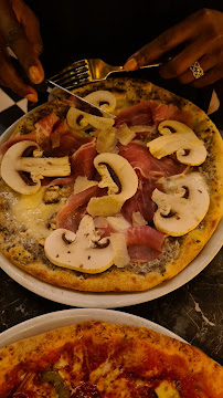 Pizza du Restaurant italien Rizzo à Bois-Colombes - n°13