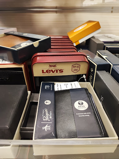 Department Store «Nordstrom Rack at Colonies Crossroads», reviews and photos, 1301 E 19th St, Upland, CA 91784, USA