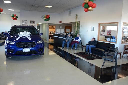 Car Dealer «Lucas-Smith Chrysler Center», reviews and photos, 1600 Parkway W, Festus, MO 63028, USA