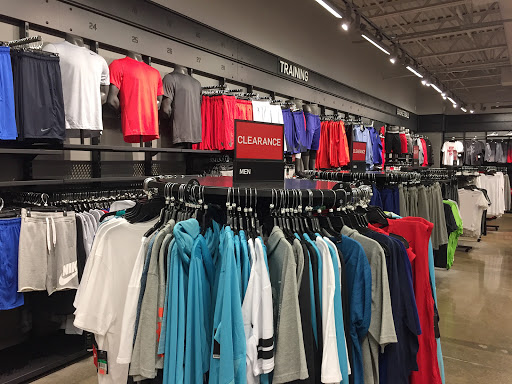 Sporting Goods Store «Nike Factory Store», reviews and photos, 1 Outlet Blvd #600, Wrentham, MA 02093, USA