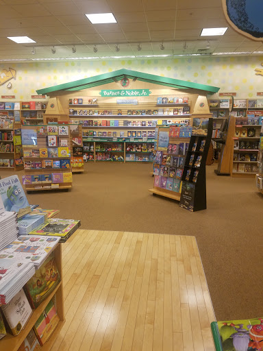 Book Store «Barnes & Noble», reviews and photos, 3 S Tunnel Rd, Asheville, NC 28805, USA