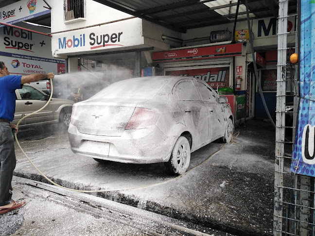 Opiniones de Lavadora Y lubricadora "Luchets" en Guayaquil - Servicio de lavado de coches