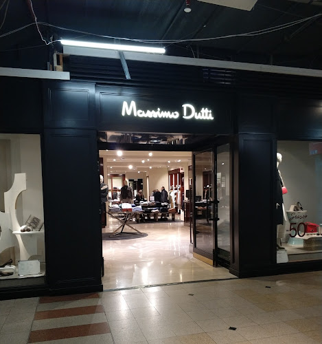 Beoordelingen van Massimo Dutti - City2 in Brussel - Kledingwinkel