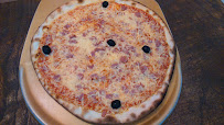 Plats et boissons du Pizzas à emporter La Pizz' à Beaujeu - n°4
