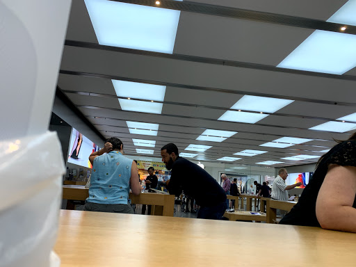 Computer Store «Apple Twelve Oaks», reviews and photos, 27500 Novi Rd, Novi, MI 48377, USA