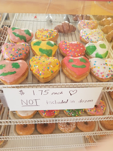 Donut Shop «King Donuts», reviews and photos, 608 Lyndon Ln, Louisville, KY 40222, USA