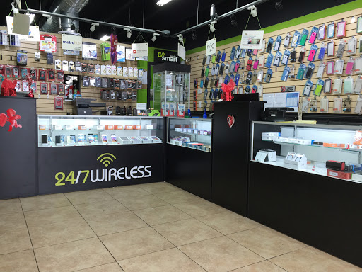 Cell Phone Store «Cell Phone Repair - Simple Mobile 24/7 Wireless, LLC», reviews and photos, 491 Hialeah Dr #1, Hialeah, FL 33010, USA