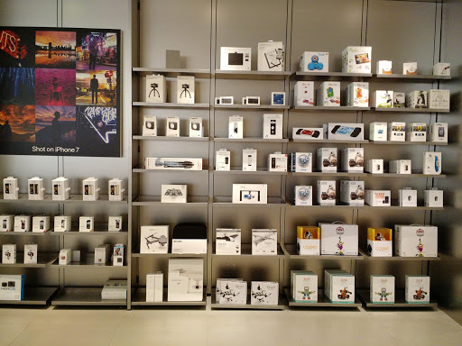 Computer Store «Apple Third Street Promenade», reviews and photos, 1415 3rd Street Promenade, Santa Monica, CA 90401, USA