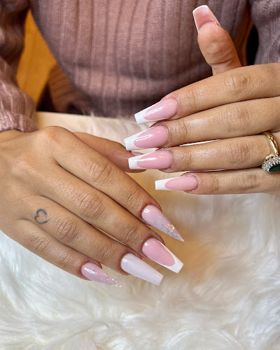 Polish Nails Olten ( nails & lashes ) - Olten