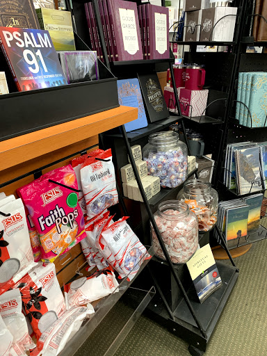Christian Book Store «New Life Christian Book Store», reviews and photos, 13911 Queens Blvd, Jamaica, NY 11435, USA
