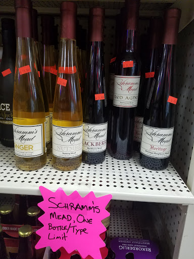 Liquor Store «Keg Liquors», reviews and photos, 617 E Lewis and Clark Pkwy, Clarksville, IN 47129, USA