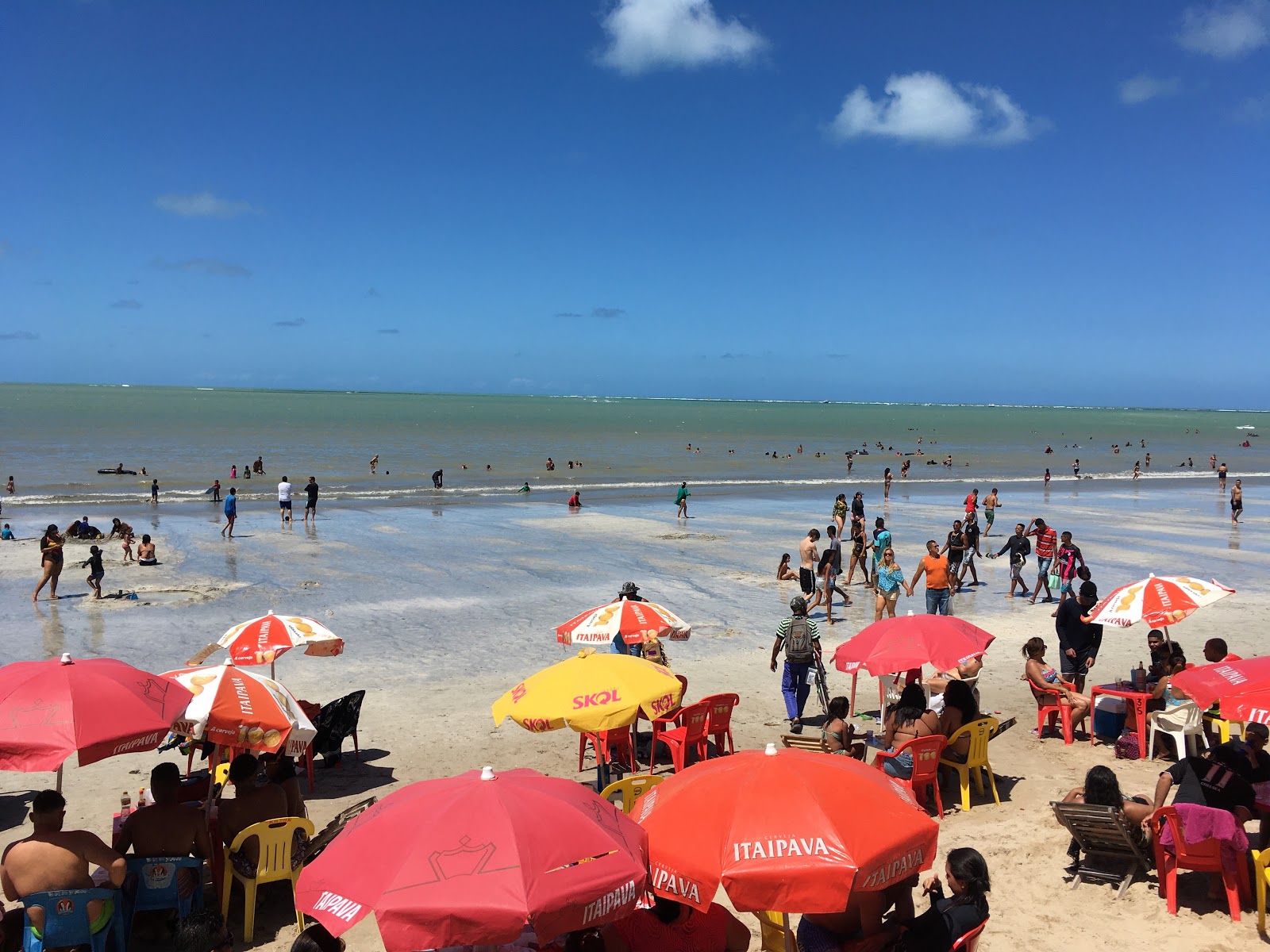 Fotografie cu Praia da Conceicao - locul popular printre cunoscătorii de relaxare