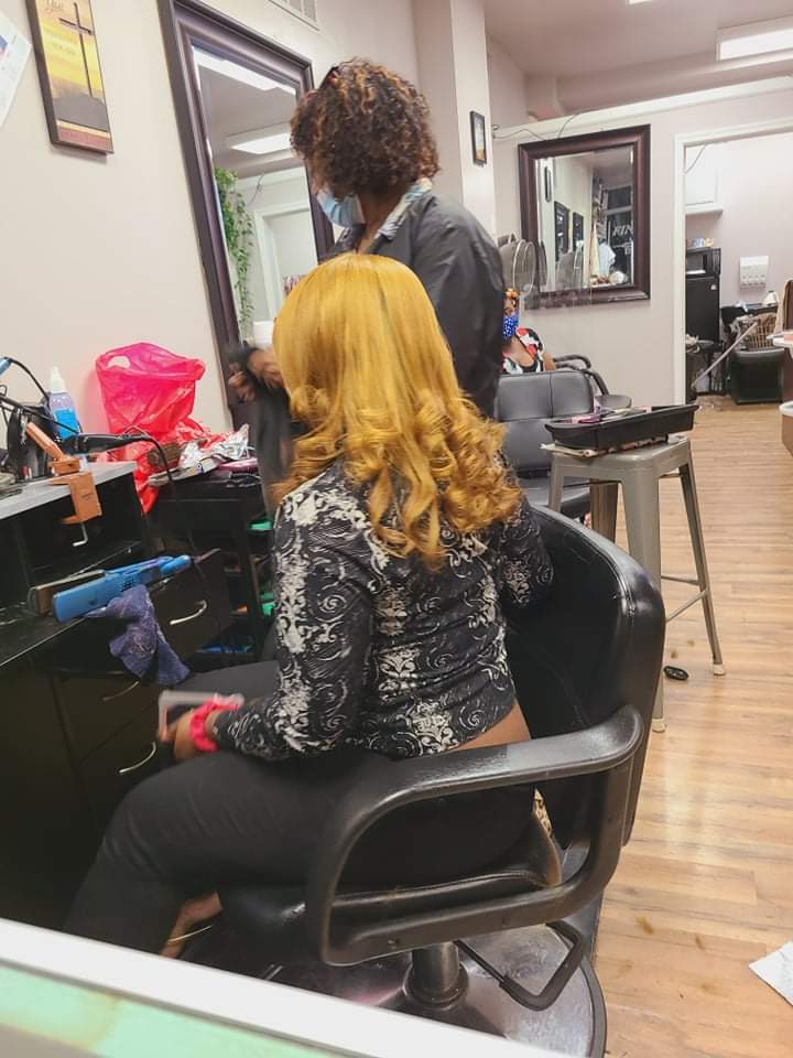 Fina Beauty Salon 19973
