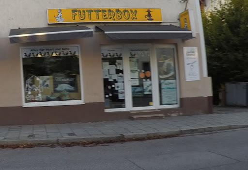 Futterbox unter Planegg, 