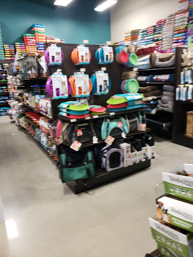 Pet Supply Store «Premier Pet Supply», reviews and photos, 63 W Auburn Rd, Rochester Hills, MI 48307, USA