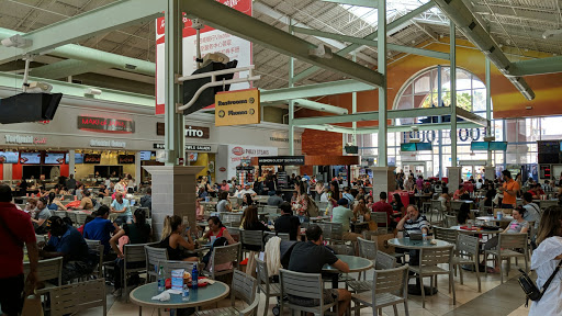 Shopping Mall «Orlando Vineland Premium Outlets», reviews and photos, 8200 Vineland Ave, Orlando, FL 32821, USA