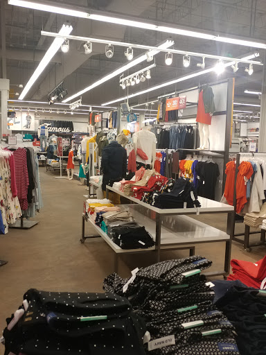 Clothing Store «Old Navy», reviews and photos, 1730 W Fullerton Ave, Chicago, IL 60614, USA