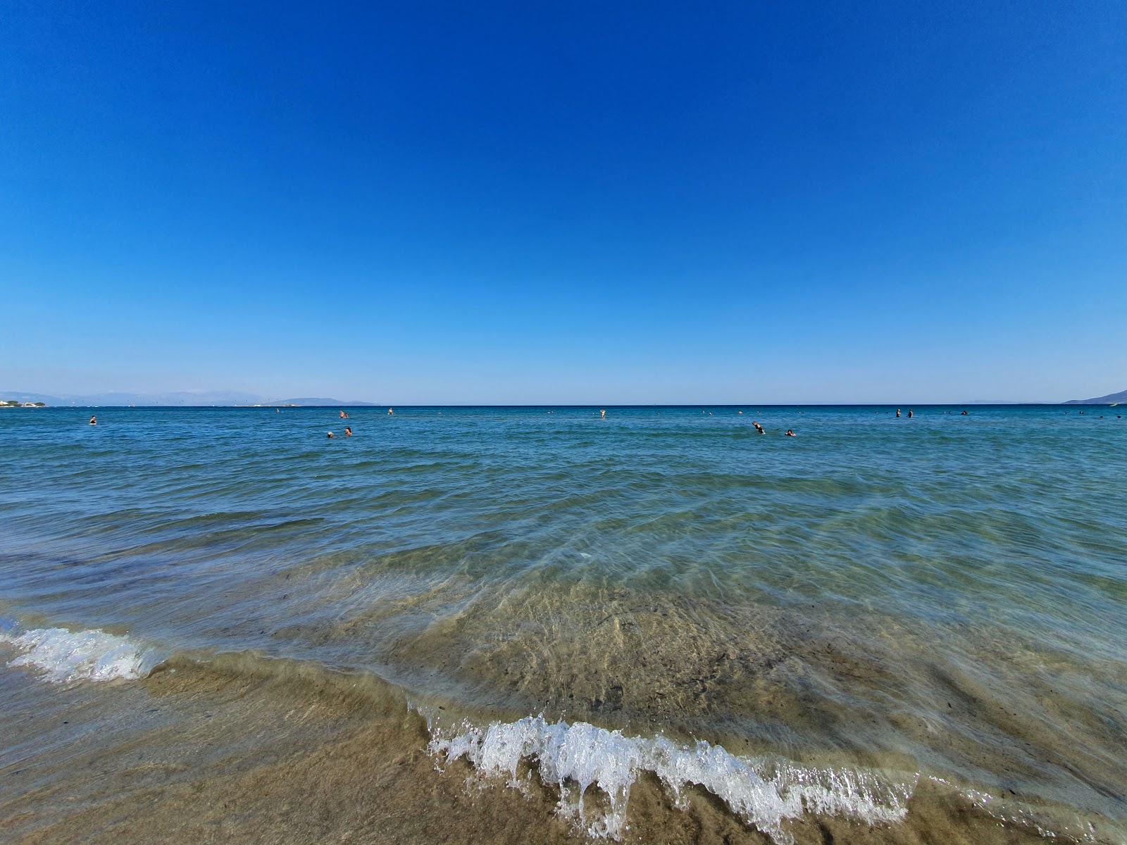 Photo de Artemis beach - endroit populaire parmi les connaisseurs de la détente