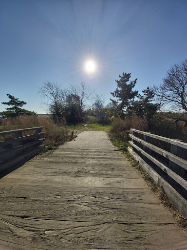 Park «Dorchester Shores Reservation Victory Road Park», reviews and photos, Victory Rd, Dorchester, MA 02122, USA