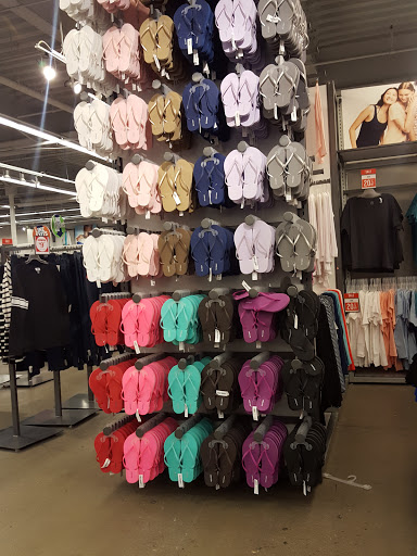 Clothing Store «Old Navy», reviews and photos, 1470 Palisades Center Dr, West Nyack, NY 10994, USA