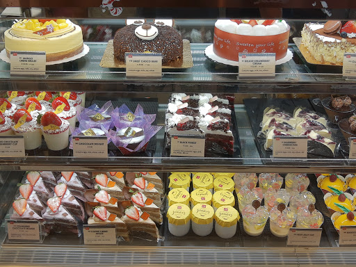 Shopping Mall «Diamond Jamboree», reviews and photos, 2700-2750 Alton Pkwy, Irvine, CA 92606, USA