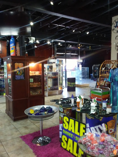 Tobacco Shop «Head Hunters Smoke Shop», reviews and photos, 2146 19th St, Lubbock, TX 79401, USA