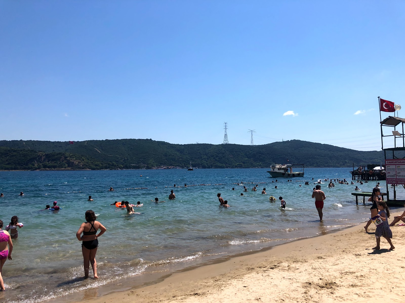 Foto de Altinkum Plaji - lugar popular entre os apreciadores de relaxamento