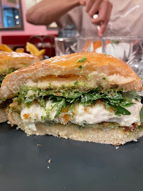 Sandwich au poulet du Restaurant français One & One Paris - n°9