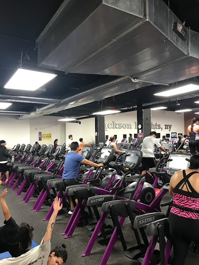 Planet Fitness - 86-01 Roosevelt Ave, Queens, NY 11372