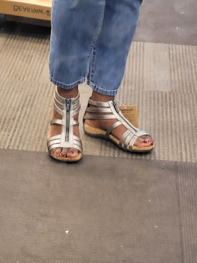 Shoe Store «DSW Designer Shoe Warehouse», reviews and photos, 782 Bethlehem Pike a, North Wales, PA 19454, USA