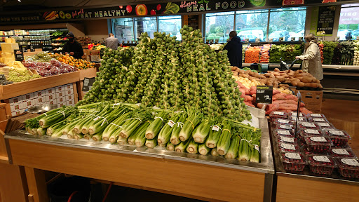 Gourmet Grocery Store «Metropolitan Market», reviews and photos, 2320 42nd Ave SW, Seattle, WA 98116, USA