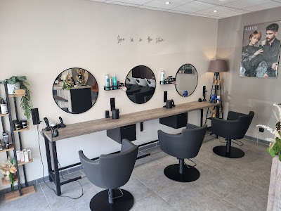 Le Salon By Laura Tourville à Tourville-la-Rivière