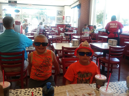 Sandwich Shop «Firehouse Subs», reviews and photos, 316 W Ehringhaus St, Elizabeth City, NC 27909, USA