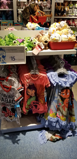 Toy Store «Disney Store», reviews and photos, 400 Premium Outlets Dr, Monroe, OH 45050, USA