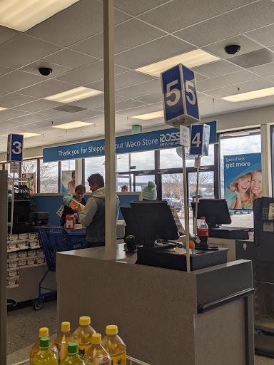 Clothing Store «Ross Dress for Less», reviews and photos, 2604 W Loop 340, Waco, TX 76711, USA