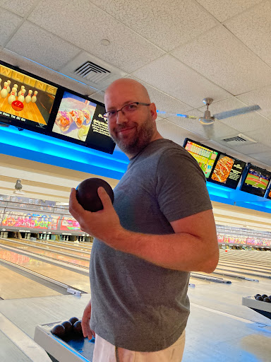 Bowling Alley «Boston Bowl», reviews and photos, 820 William T Morrissey Blvd, Dorchester, MA 02122, USA