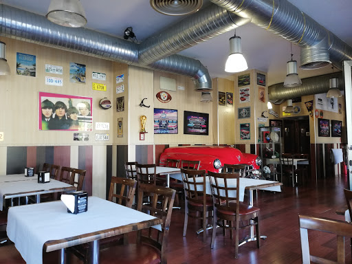 Restaurante Mustang - C. Juan Francés Bosca, 39, 29010 Málaga