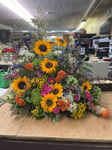 Florist «Nature Nook Florist & Wine Shop», reviews and photos, 10 S Miami Ave, Cleves, OH 45002, USA
