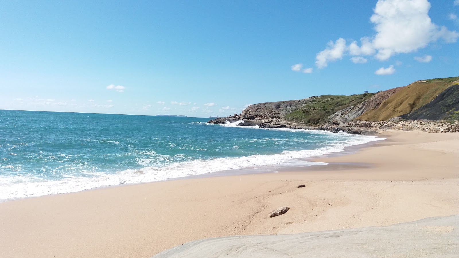 Foto von Praia de Sao Bernardino - beliebter Ort unter Entspannungskennern